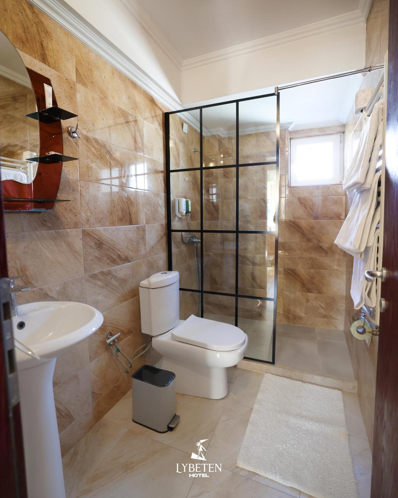 Hotel Lybeten Ferizaj Buitenkant foto