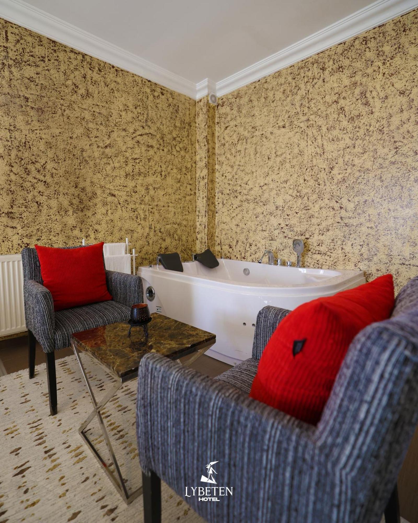 Hotel Lybeten Ferizaj Buitenkant foto