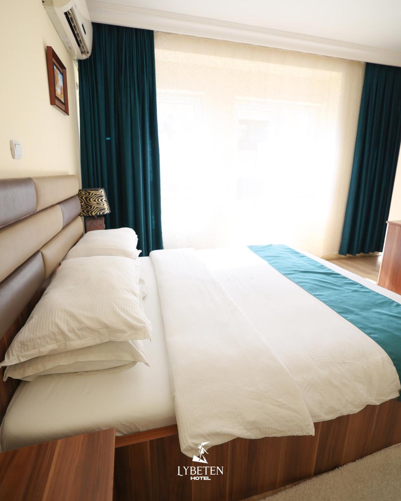 Hotel Lybeten Ferizaj Buitenkant foto