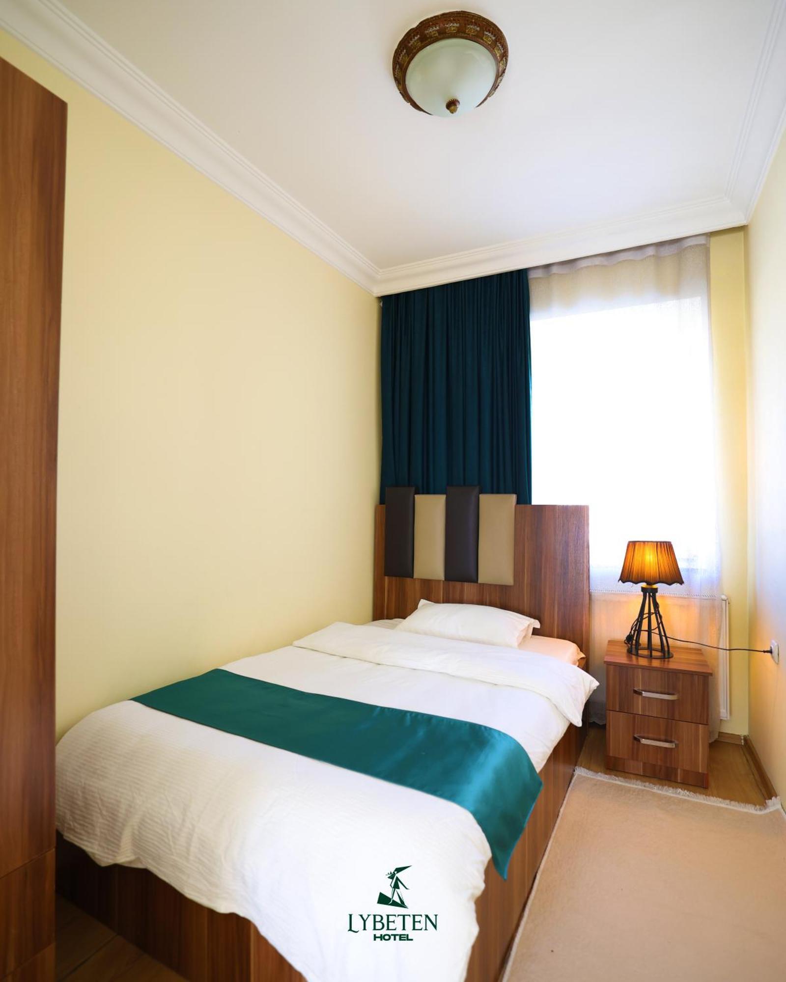 Hotel Lybeten Ferizaj Buitenkant foto